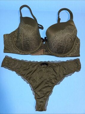 Victoria's Secret Olive Green Lace Underwire Bra & Bikini Set